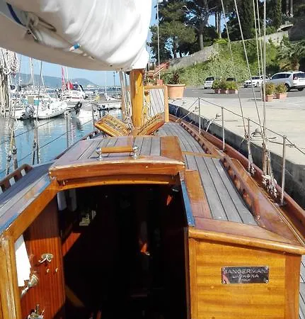 About Italy Holiday Boats Båthotell Fezzano (Liguria)